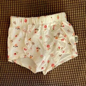 Size 0-3 months baby girl shorts. Rabbit & Bear. Cute floral print!